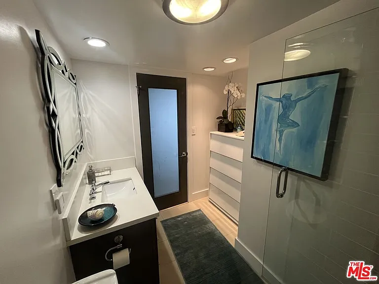 723 Palisades Beach Rd #211 — Photo 15
