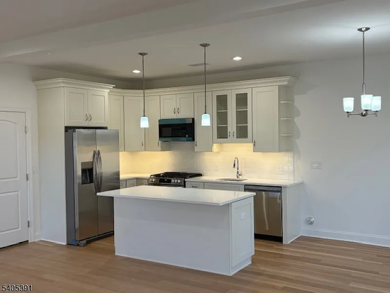 2 bed, 2.5 bath, 1775 sqft, $2,850 — Photo 3