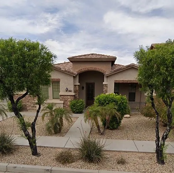 2334 W Fetlock Trl — Photo 1