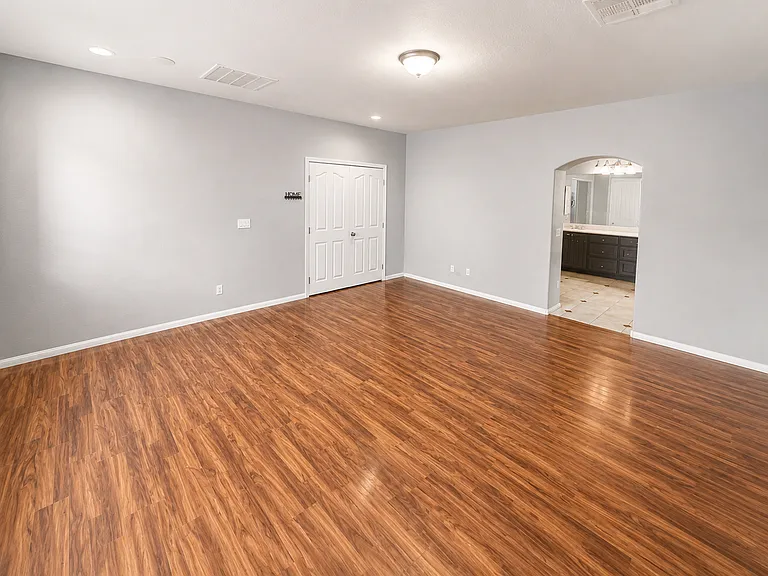 249 Jessica Grove St — Photo 12