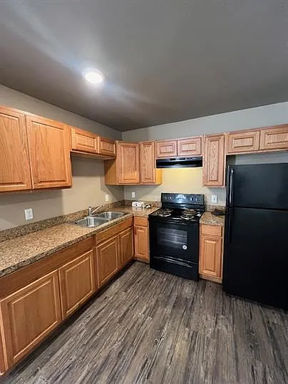 2815 East 2nd Street - 2 — Photo 1