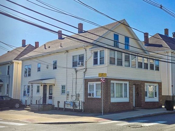 2nd image of 30 Cedar St