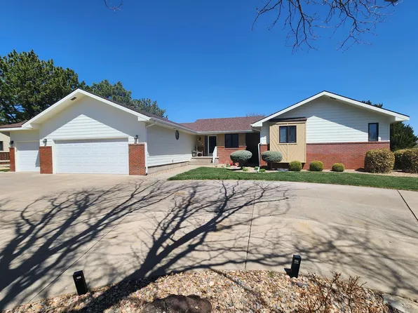 3121 Thunderbird Cir, Hays, KS 67601