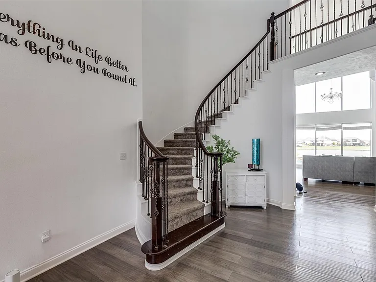 8 Cypress Point Ct — Photo 4