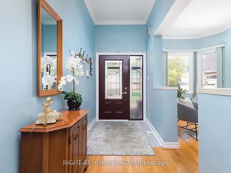119 Niagara St — Photo 2