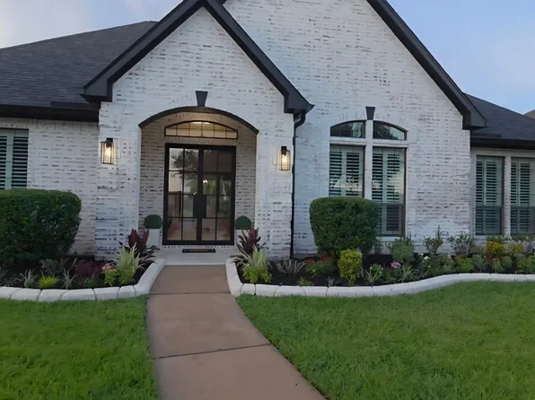 1979 Rolling Stone Dr, Friendswood, TX 77546