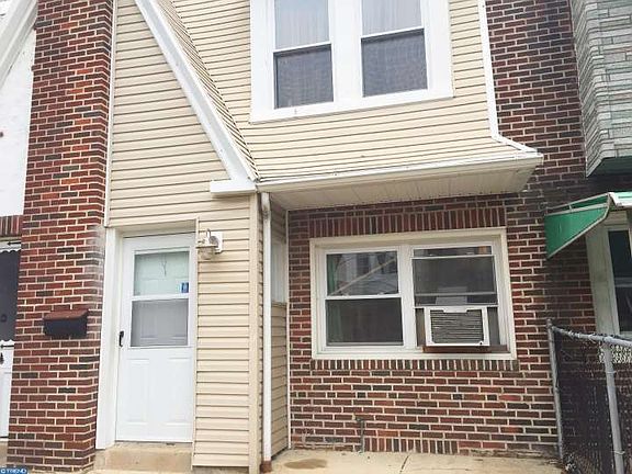 2nd image of 4745 Vista St