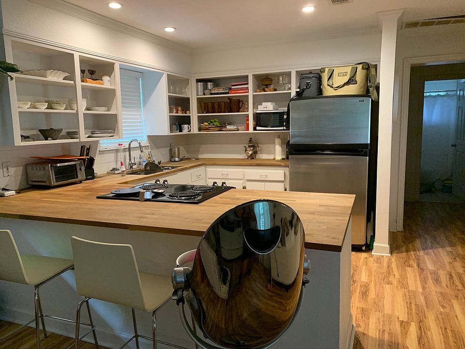 1st image of 4420 Lareina Dr