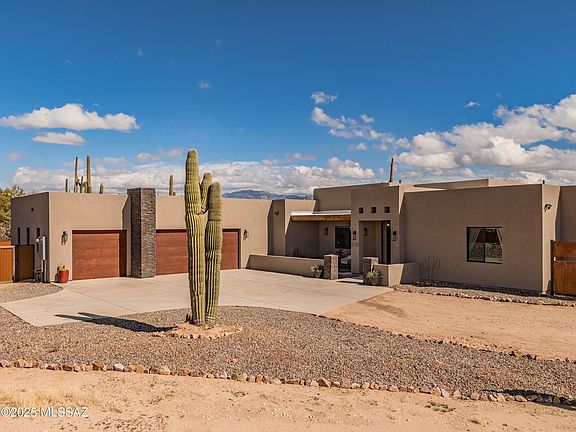 3rd image of 5750 W Saguaro Dream Trl