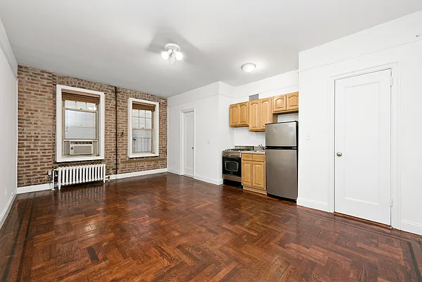 Rented by Douglas Elliman | media 4