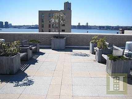 4th image of 300 Mercer St APT 6E