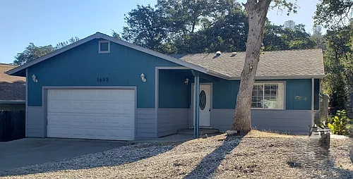 3688 Lincoln Ave Photo 1