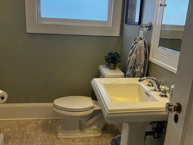 2525 NE Knott St — Photo 30