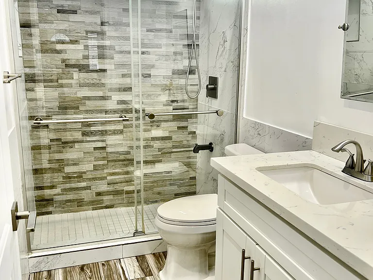 5710 Willowcrest Ave #D — Photo 9