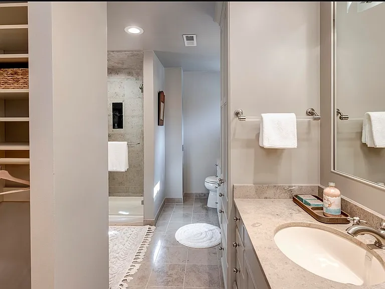 8424 SE 35th St — Photo 21