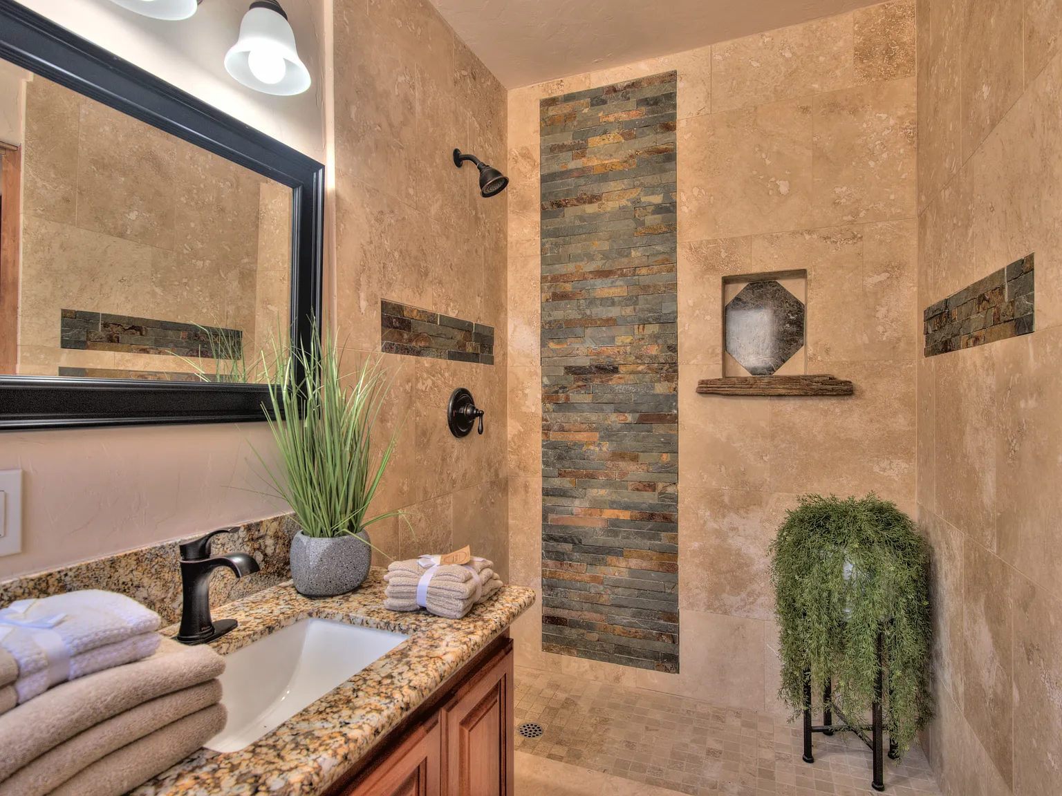 2 bed, 1200 sqft, $2,450 — Photo 3
