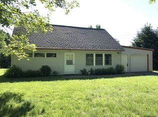 43 Locust Grove Rd, Saratoga Springs, NY 12866