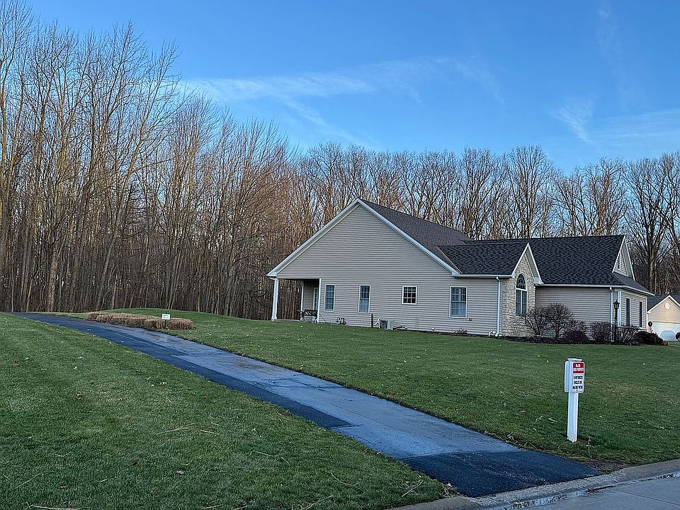 1st image of 33872 Mapleridge Blvd