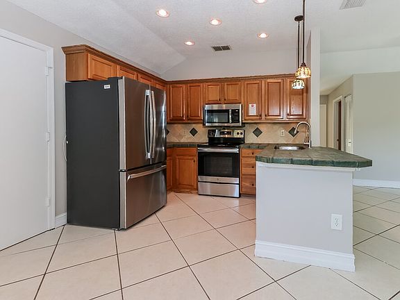 5th image of 5537 Pebble Brook Ln