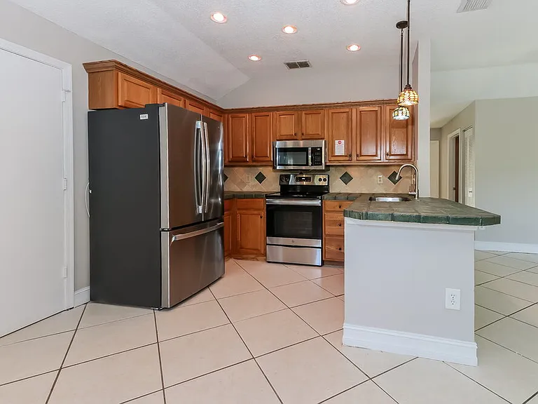 5537 Pebble Brook Ln — Photo 5