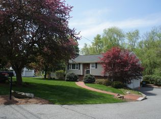 16 Sheridan Rd, Bedford, MA 01730