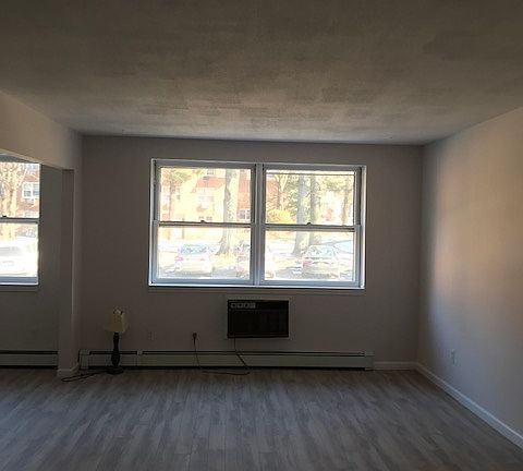 4th image of 220 Kearsing Pkwy APT D