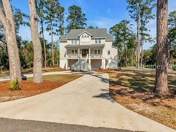 3rd image of 26 Pilot Point Rd