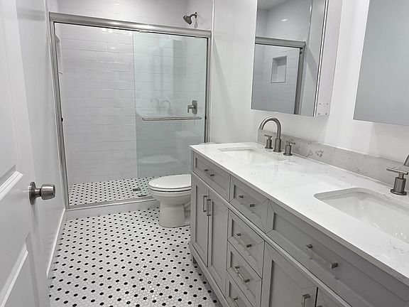 4th image of 1751 N Oxford Ave #53