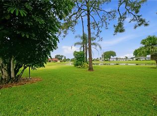 2041 Pine Isle LN #2041, NAPLES, FL 34112