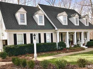 5056 Sunset Fairways Dr, Holly Springs, NC 27540