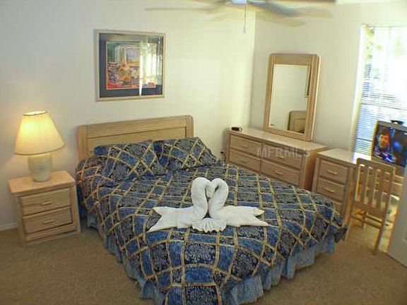 3rd image of 3191 Tamarind Cir