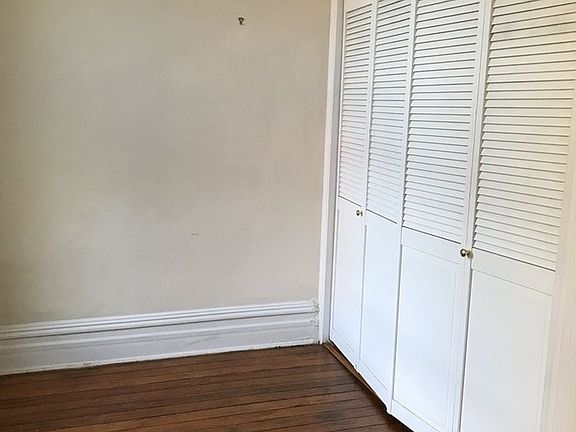 3rd image of 410 7th St APT 3