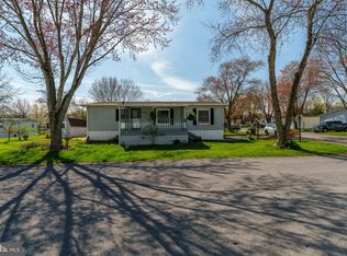 2 Redwood Ln, Carlisle, PA 17015