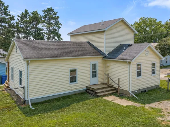 422 Ridge St, Baraboo, WI 53913