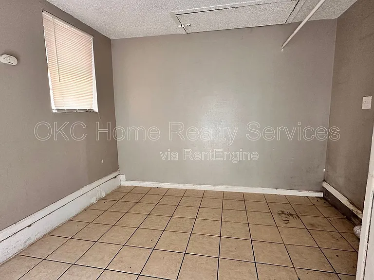 6808 NW 59th St — Photo 7