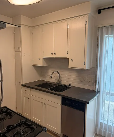12746 Caswell Ave — Photo 3