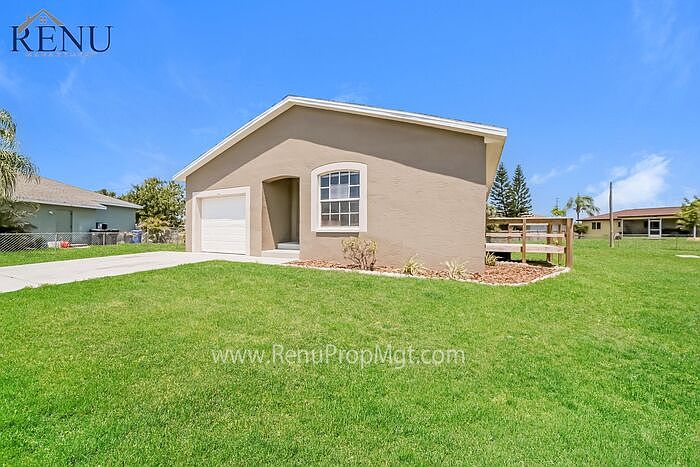 1st image of 537 Florida Cir