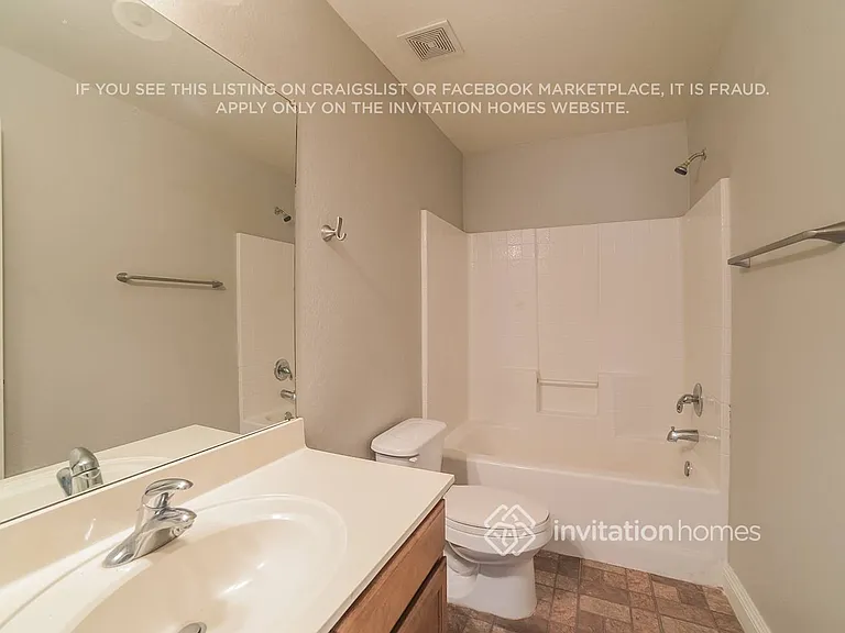2054 N Illinois St — Photo 11