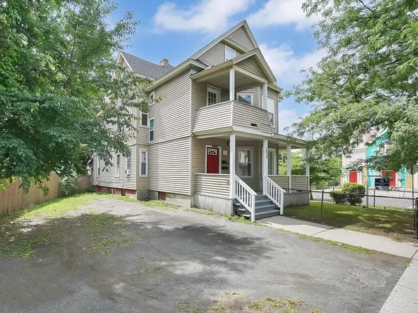 1614 Dwight St, Springfield, MA 01107