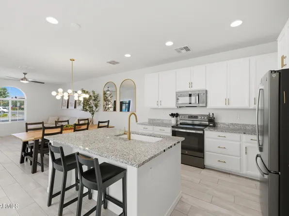 2560 S BETTY Street, Gilbert, AZ 85295