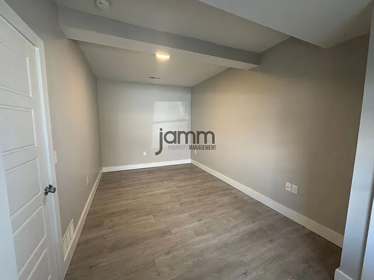 1966 Randall Rd #5 — Photo 11