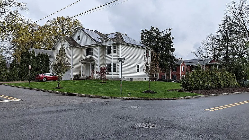17 Halsey Rd photo 1