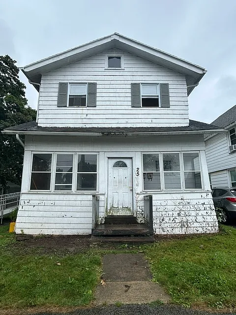 25 Braddock St #3