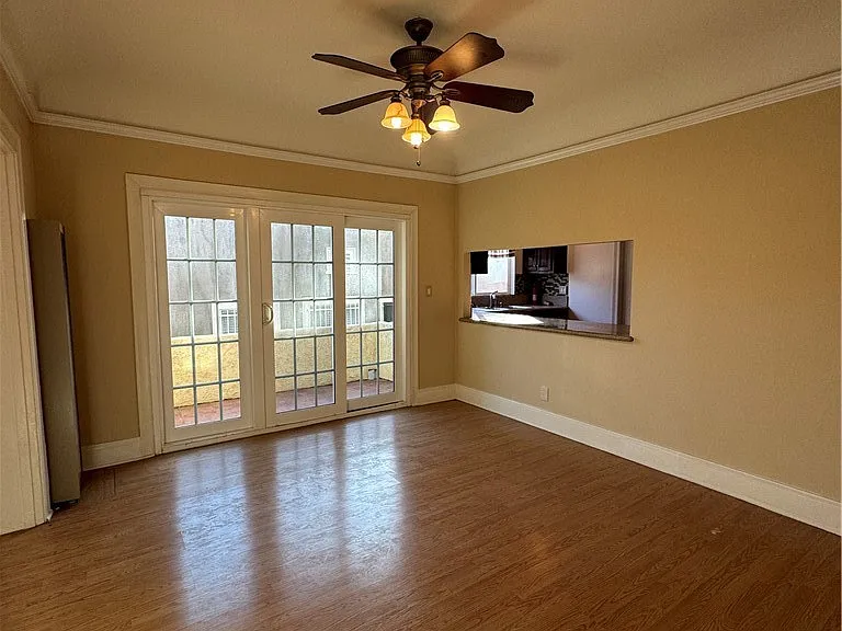 1327 S Longwood Ave #B — Photo 7