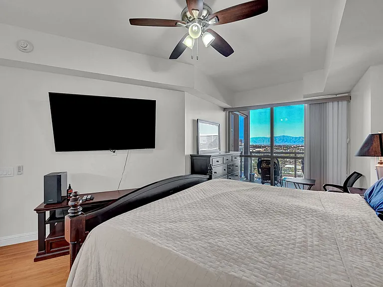 200 W Sahara Ave #811 — Photo 18