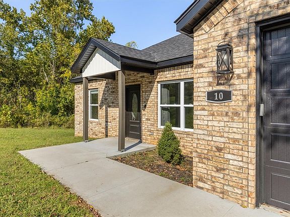 5th image of 10 Olmsted Ln