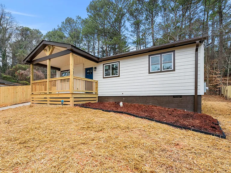 2425 Clarissa Dr NW — Photo 21