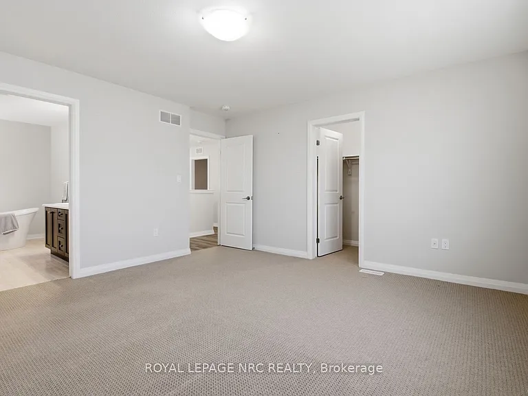 7437 Jonathan Dr — Photo 22