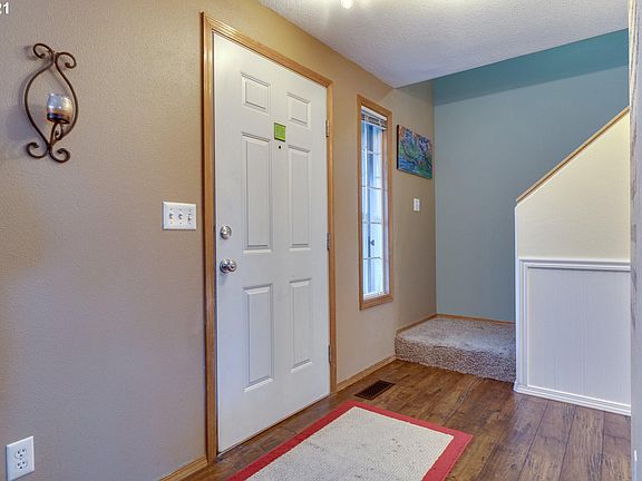 4th image of 13211 NE 88th Cir