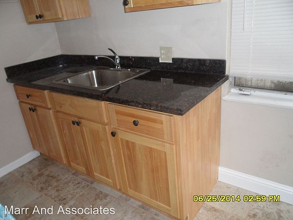 3rd image of 6600 Bancroft Ave APT 1